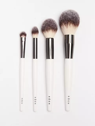 Everything Powder Brush - Living with Ivey