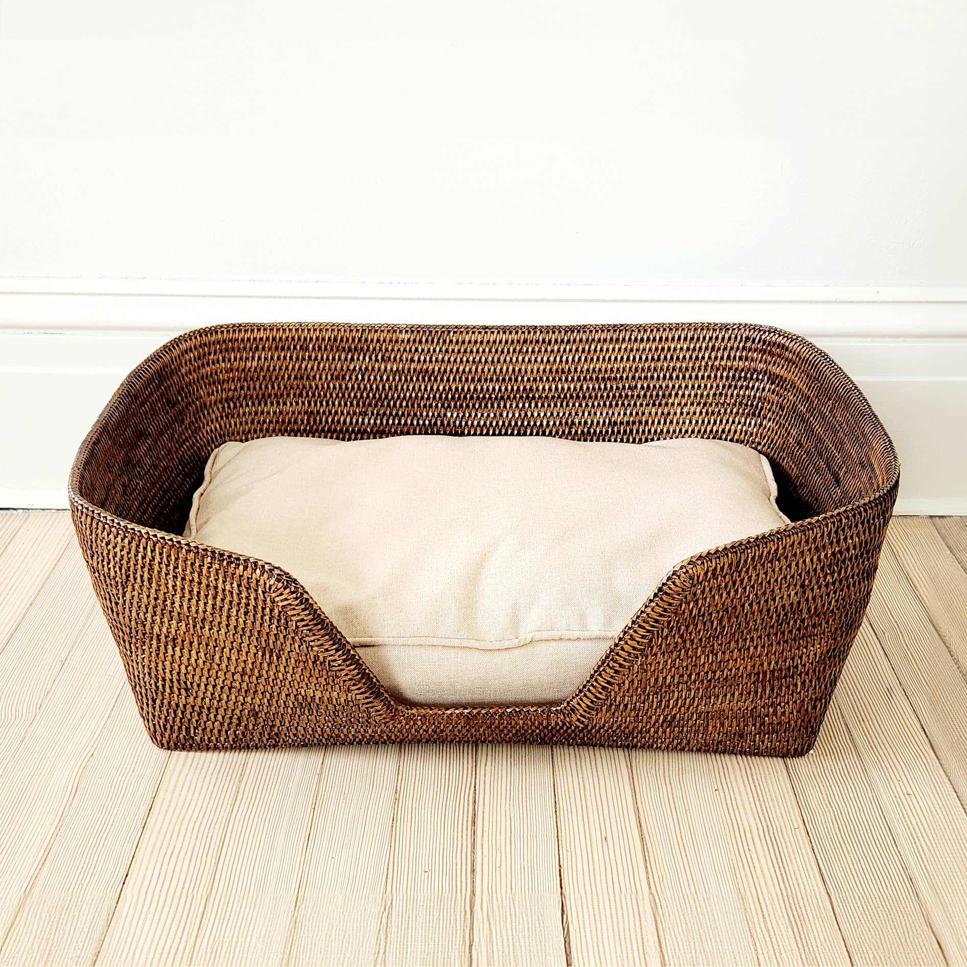 Small Mandalay Dog Bed with Cushion - 26x19x9"