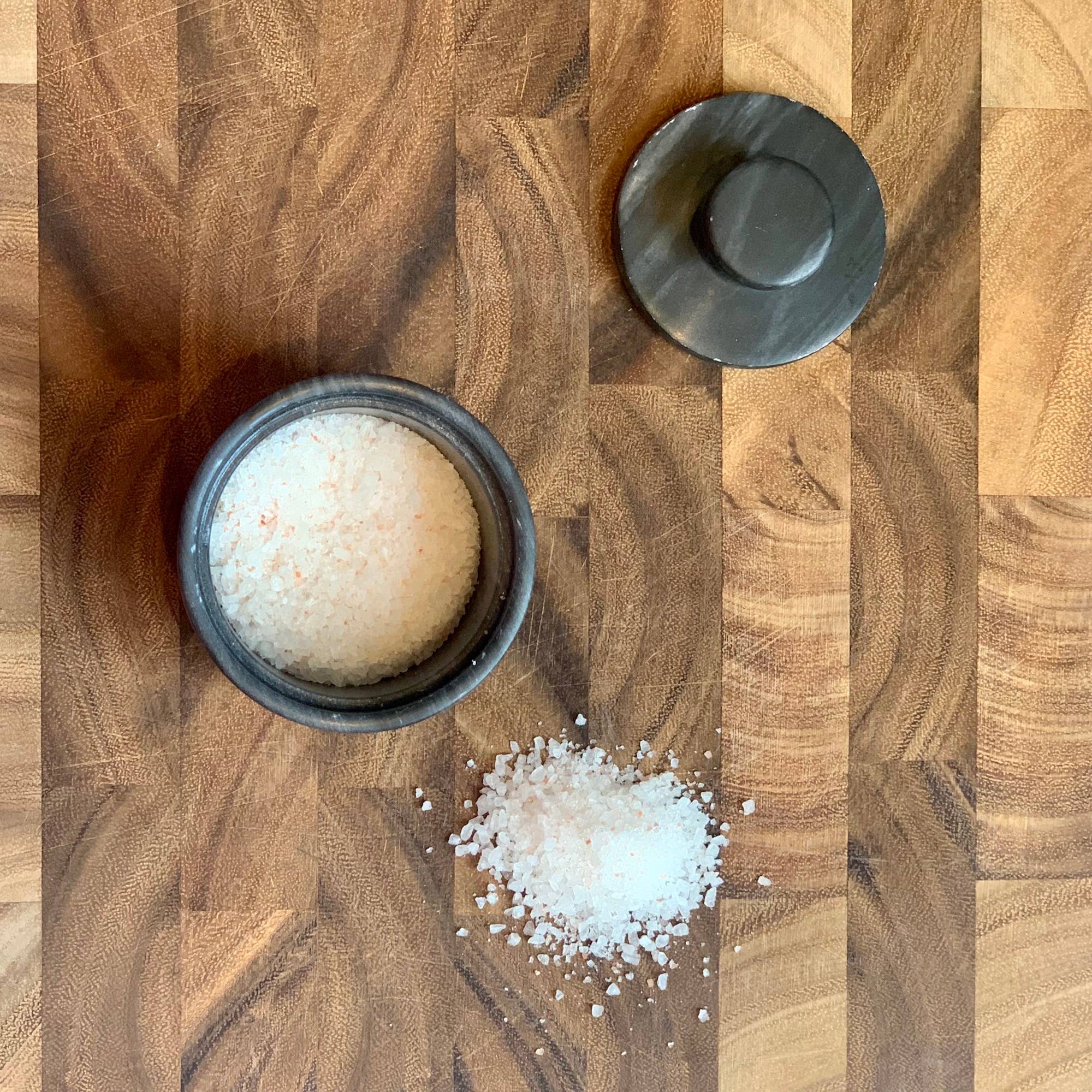 Black Marble Salt Cellar With Lid - Thumbnail 3