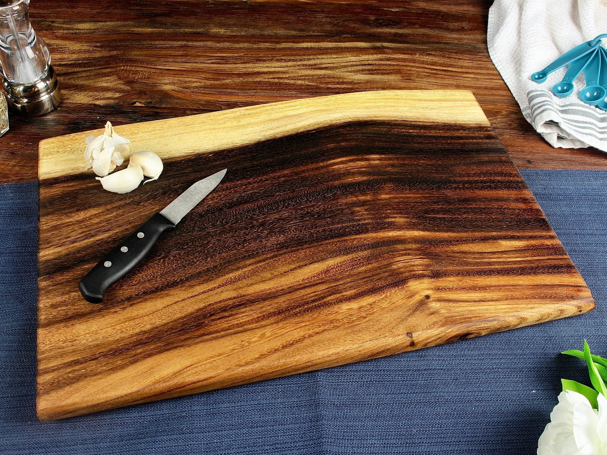 Tuckahoe Hardwoods Square End Charcuterie Board - Thumbnail 4