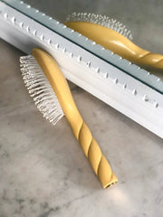 N.04 The Massage Detangling Hair Brush - La Bonne Brosse - Living with Ivey